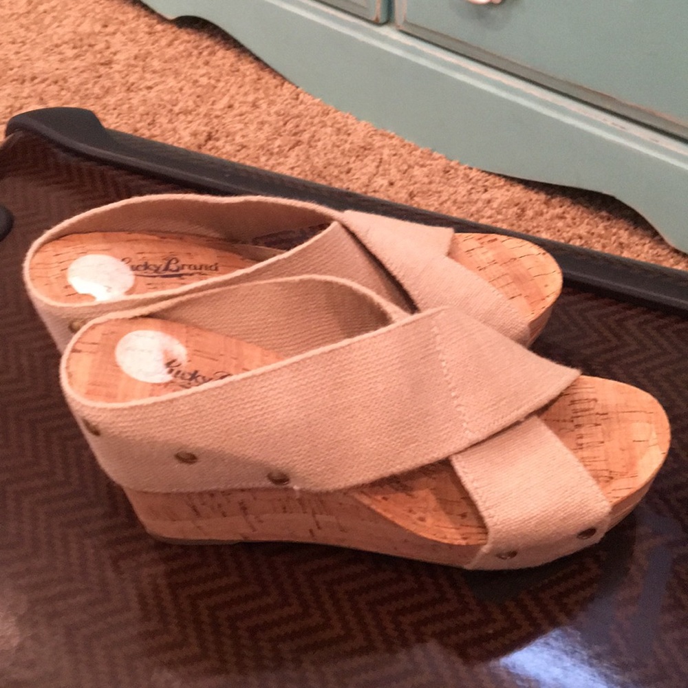 Lucky brand sandal wedges. Size 6